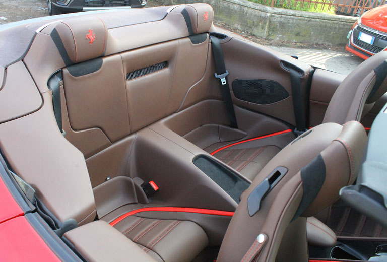 Ferrari Roma Spider