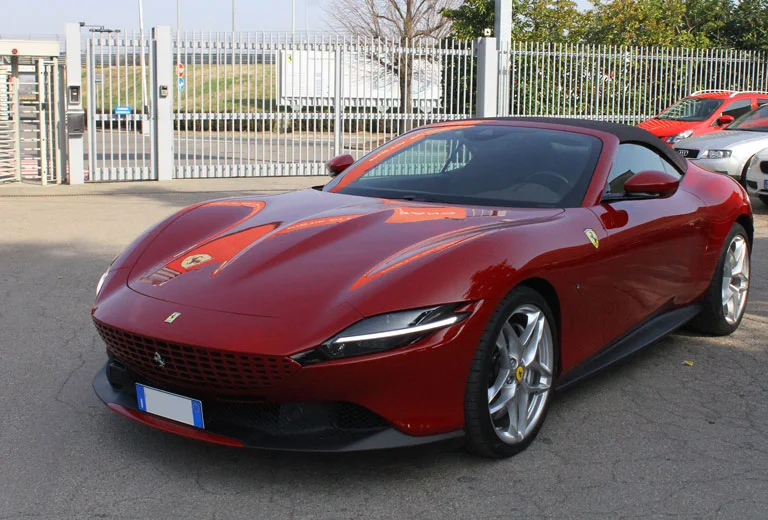 Ferrari Roma Spider